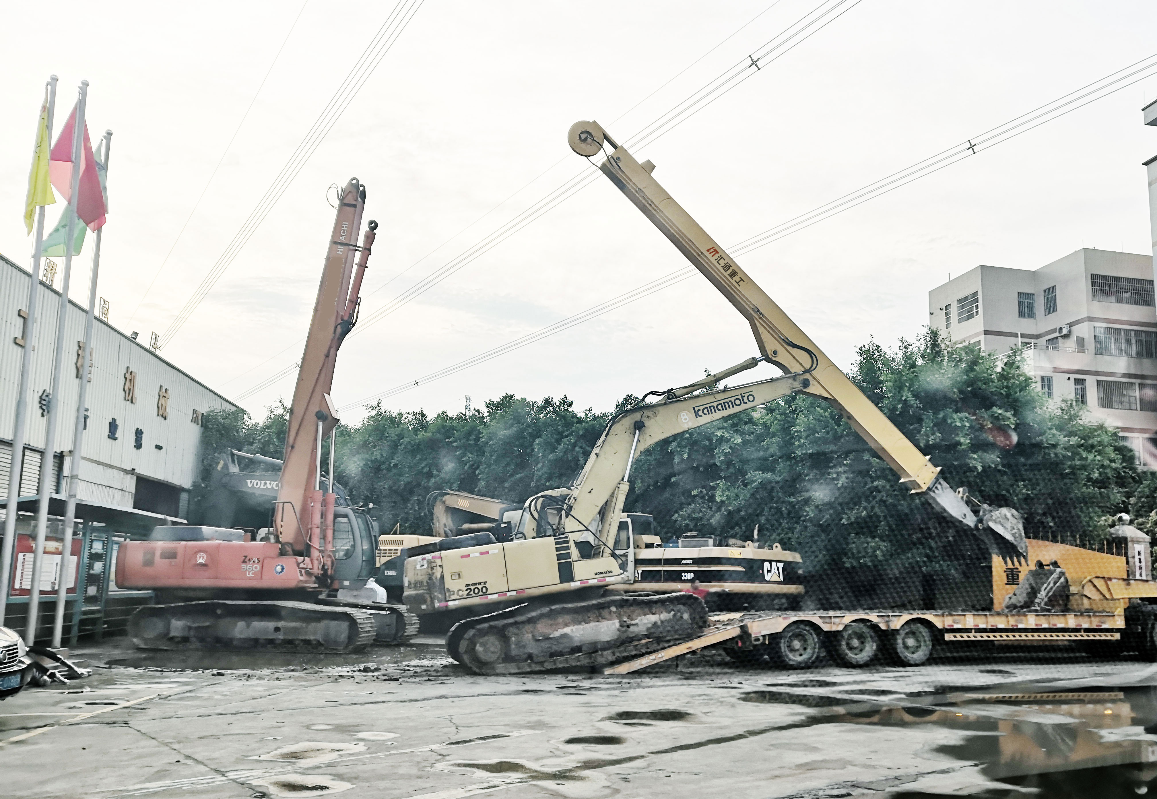 勾機(jī)伸縮臂廠家、挖機(jī)伸縮臂廠家、挖機(jī)伸縮臂改裝